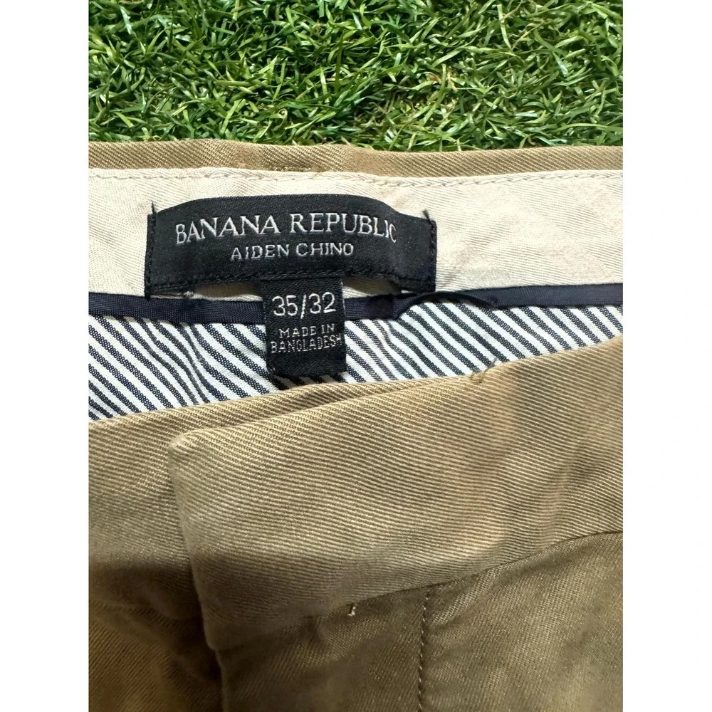 Banana Republic Aiden Chino Pants Mens 35/32 Beige Cotton Straight Leg Zip Fly‎